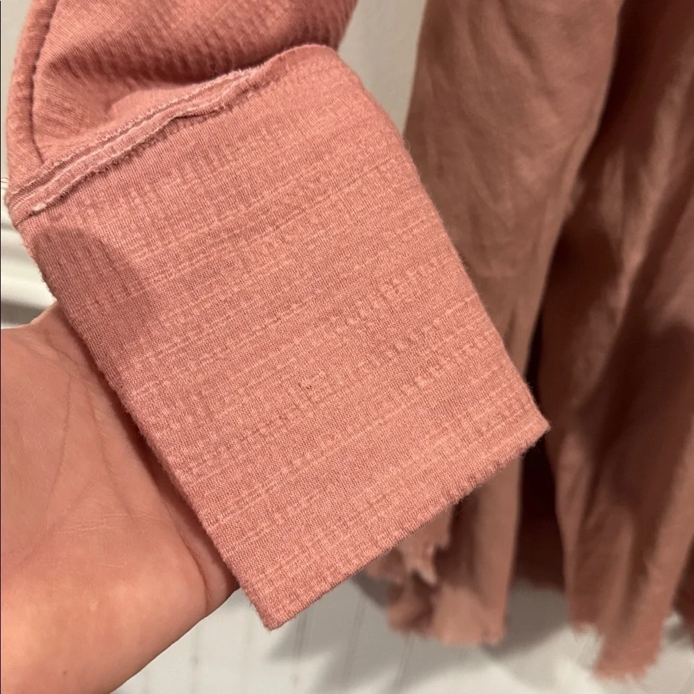 Free People tunic oh bloom pink small dusty rose comin in hot shirt raw hem NEW